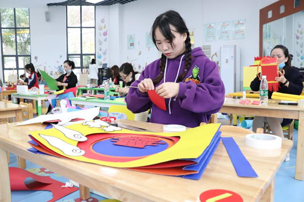 雁峰區(qū)幼兒園“教學(xué)能手”專業(yè)技能競(jìng)賽在衡陽幼高專附屬幼兒園完美落幕