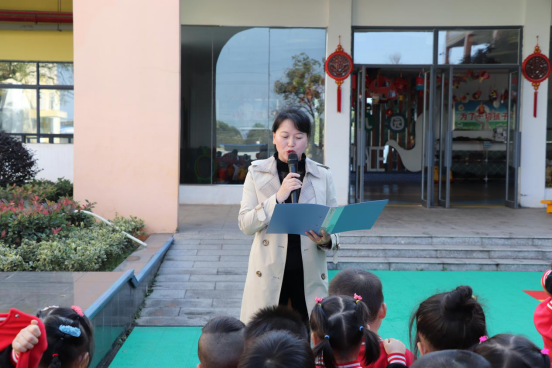 金秋時(shí)節(jié) 書(shū)香校園 --衡陽(yáng)幼高專附屬幼兒園舉行讀書(shū)月活動(dòng)開(kāi)幕式