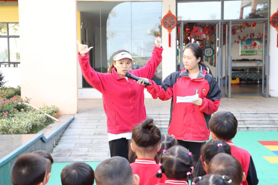 金秋時(shí)節(jié) 書(shū)香校園 --衡陽(yáng)幼高專附屬幼兒園舉行讀書(shū)月活動(dòng)開(kāi)幕式