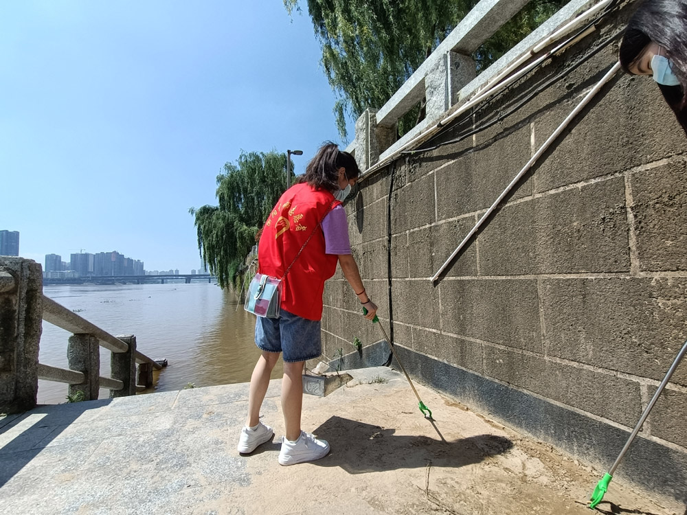 衡陽幼高專開展保護湘江母親河志愿服務活動