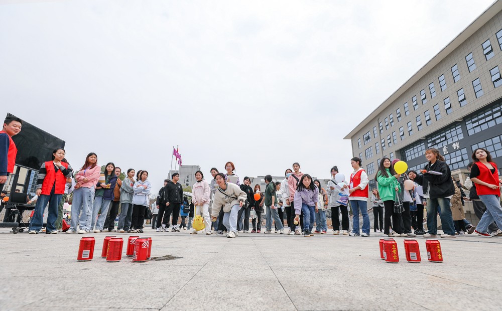 衡陽(yáng)幼兒師專數(shù)信系舉辦女生文化節(jié)活動(dòng)